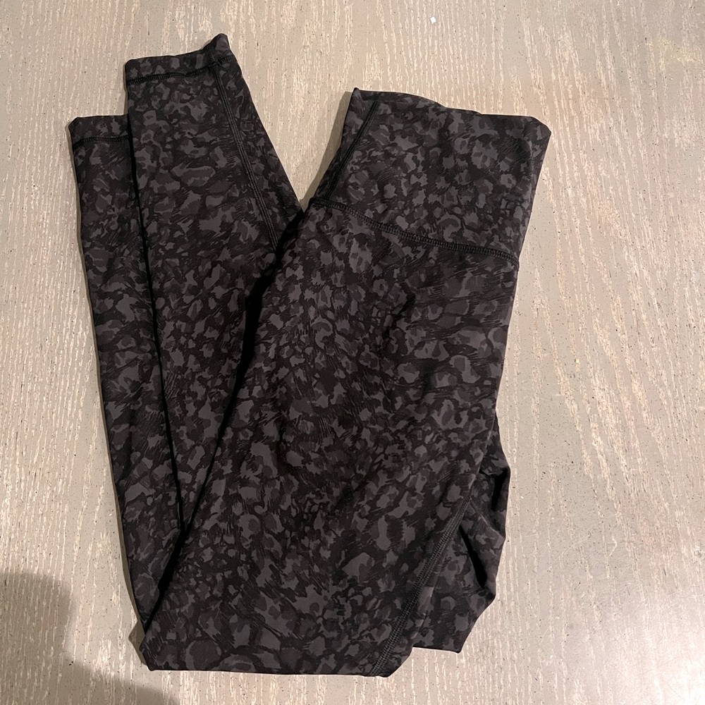 Lululemon align leggings 28 inch size 4 black cheetah print
